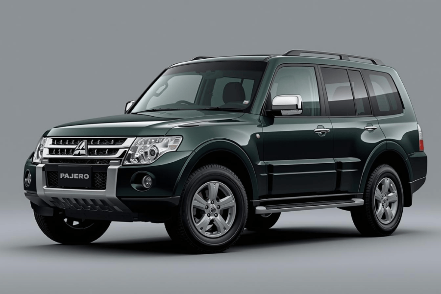 Mitsubishi Pajero SUV with Guide Driver  –  Peak Adventures Traveling Agency