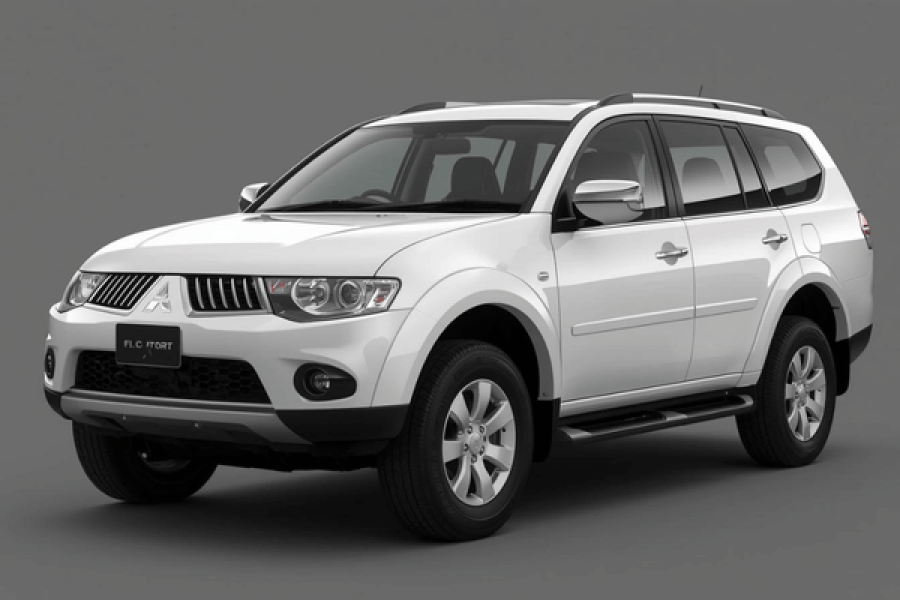 Nissan X-Trail SUV with Guide Driver  –  Heritage Explorers